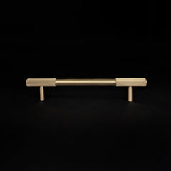 Luca Semi Reeded Series | Handle