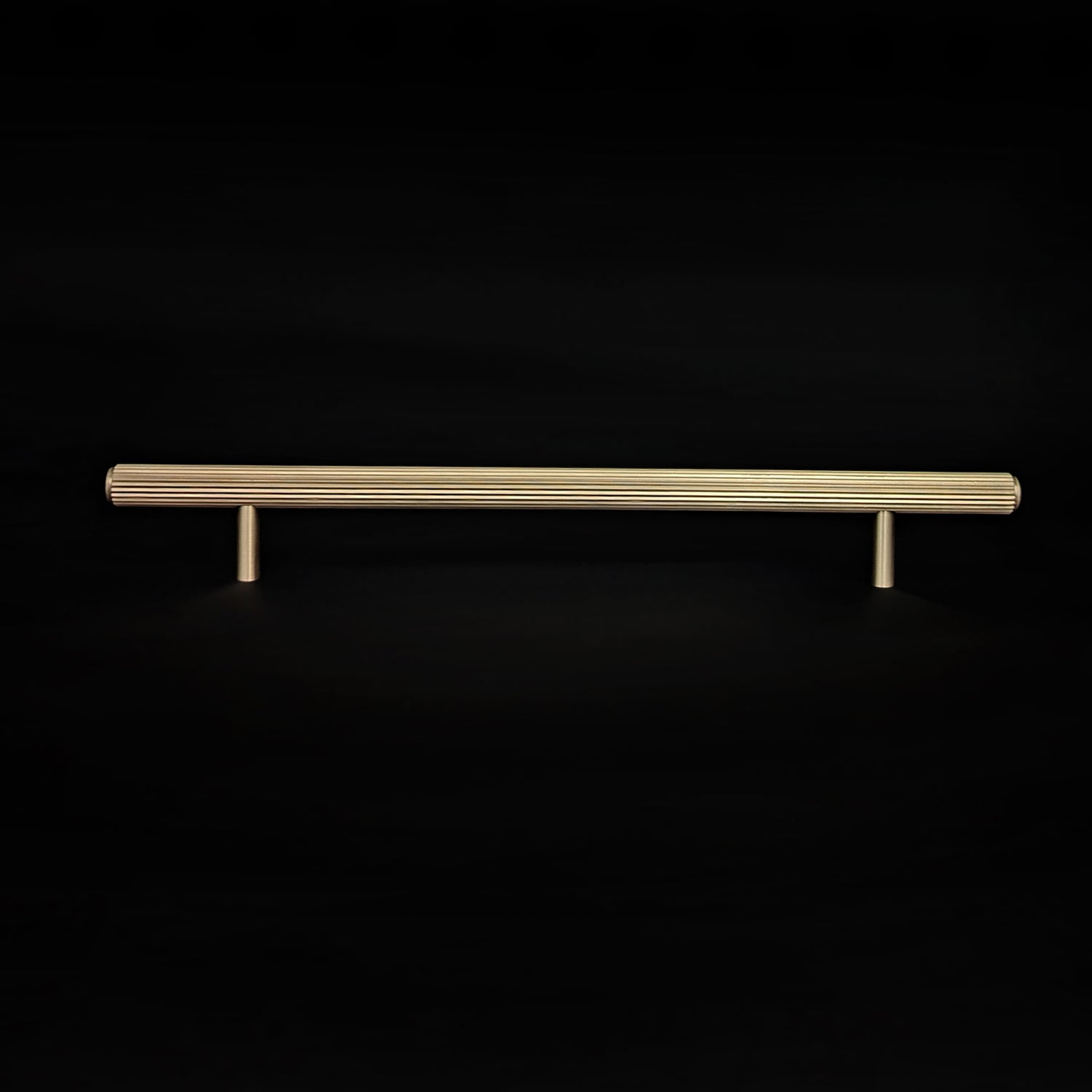 Luca Reeded Series | Handle